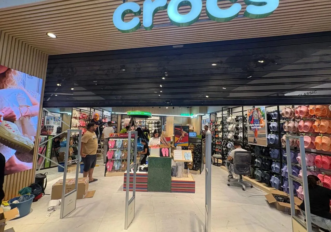 La boutique Crocs en fin de chantier, avant l'ouverture